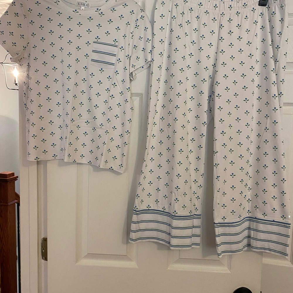NWOT LAKE Pima Cotton White & Blue Floral Stripe Pajama Set